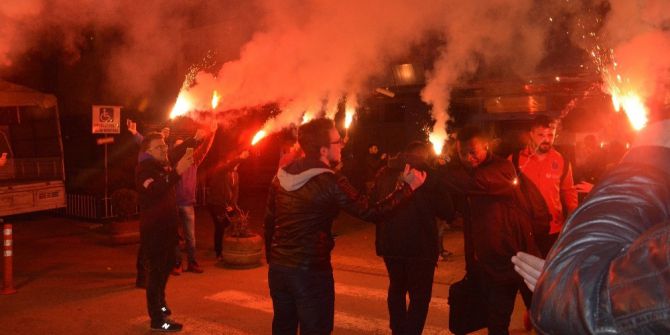 Trabzonspor’a Coşkulu Karşılama