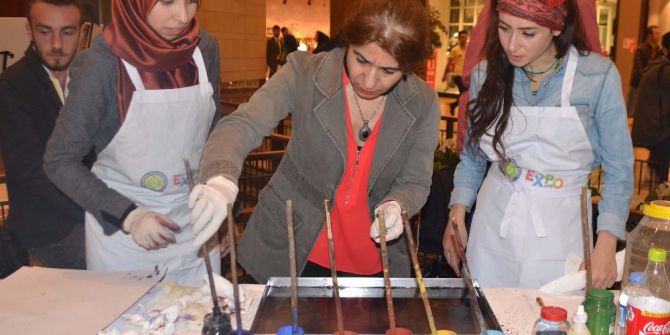 Piazza’da Ebru Atölyesi Düzenlendi