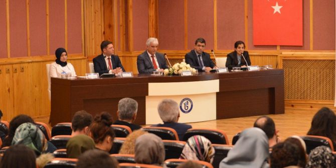 Mehmet Akif Panelinde, ‘Hollanda’ Vurgusu