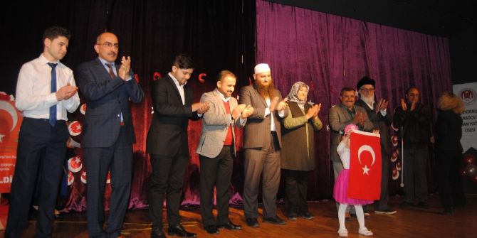 Esnaf Da Etkinlikte İstiklal Marşı’nı Okudu
