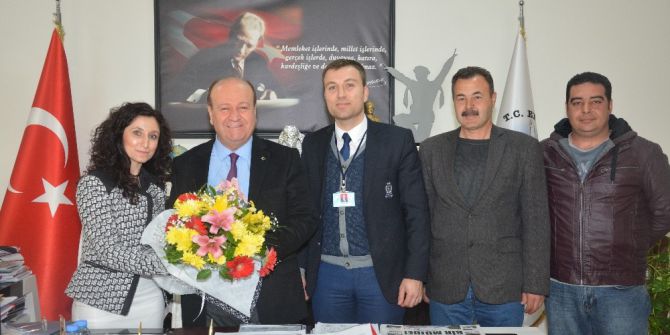 Yılmazköy İlkokulu’ndan Başkan Özakcan’a Teşekkür Ziyareti