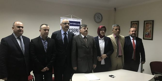 Kayseri Tabip Odası Başkanı Hüseyin Per, "Hekimler Mecburi Hizmet Yükümlülüğü Altında Eziliyor"