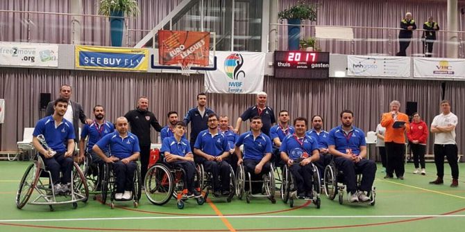 İzmirli Sporcular Avrupa’da Gönülleri Fethetti