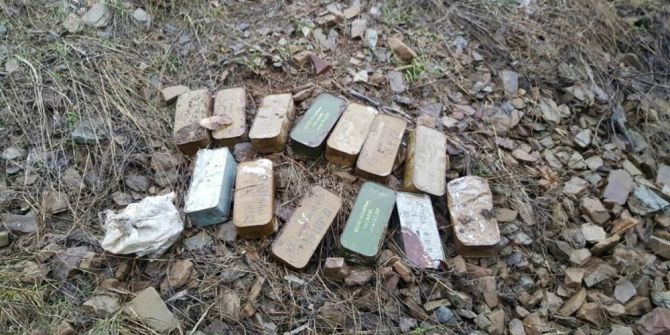 Kayalıkların Altında Mühimmat Bulundu