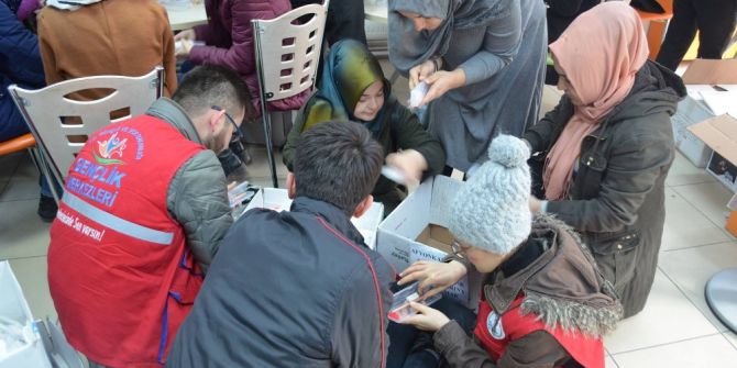 Köy Okullarındaki Çocuklar İçin Kalem Topladılar