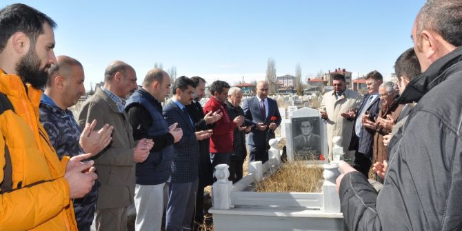 Gazeteci Daşdelen Mezarı Başında Anıldı