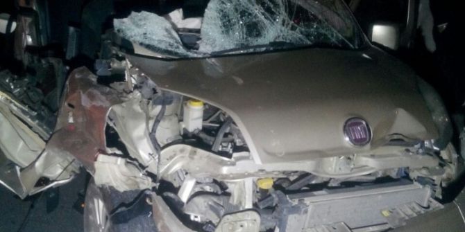 Denizli’de Ticari Araç Tıra Çarptı: 1 Ölü, 5 Yaralı