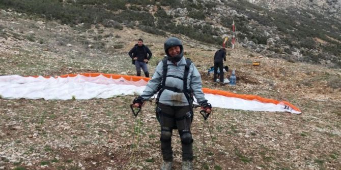 Kadınlara Yamaç Paraşüt Eğitimi