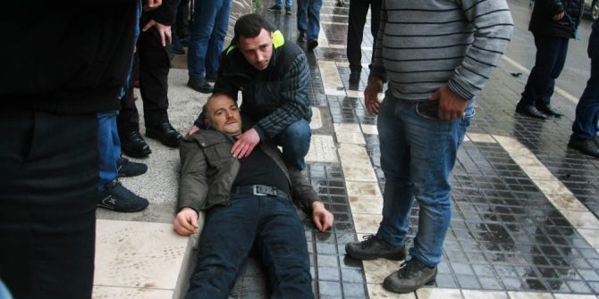 Trabzon’da Trafik Kazası Yapan Araçlar Kaldırımda Yürüyen Yayaya Çarptı