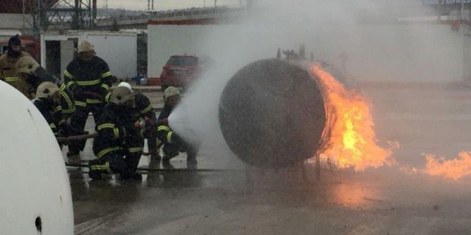 Petrol Şirketi Yöneticilerine Yangın Eğitimi Verildi