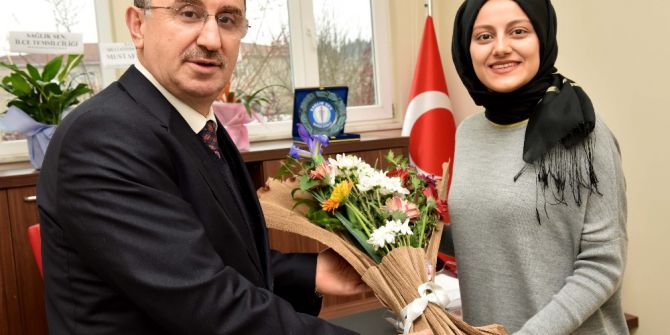 Kurtulan’dan Doktorlara Kutlama