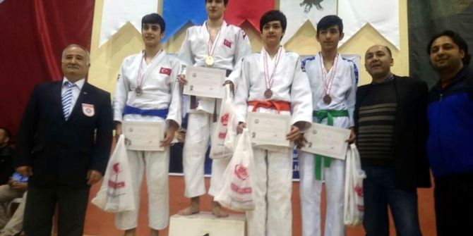 Salihlili Judocular Karaman’dan Mutlu Döndü