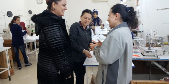 Hürriyet Çayırova’da Kadın Emekçileri Ziyaret Etti