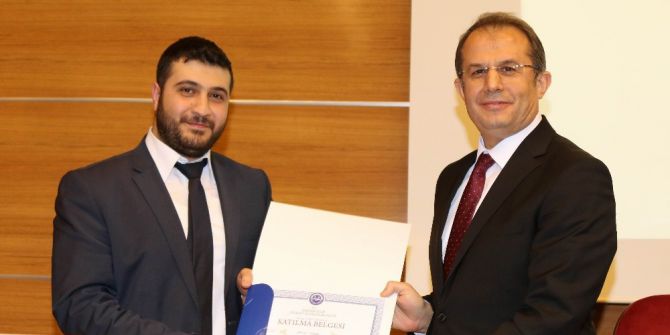 Van’da 4/b Sözleşmeli İmam Hatipler, Hazırlayıcı Eğitimlerinin Ardından Sertifikalarını Aldı