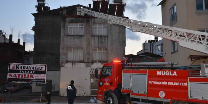 Ortaca’da Çatı Yangını