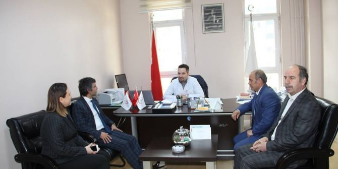 Kaymakam Turan, Hastane Çalışanlarının 14 Mart Tıp Bayramını Kutladı