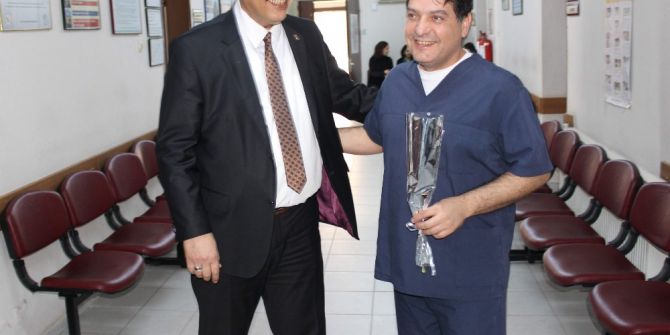 Karpuzlu Belediye Başkanı Tuğrul Ozan, Sağlıkçıların Bayramını Kutladı