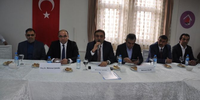 Uçum, Kars’ta Stk’lara Anayasa Değişikliğini Anlattı