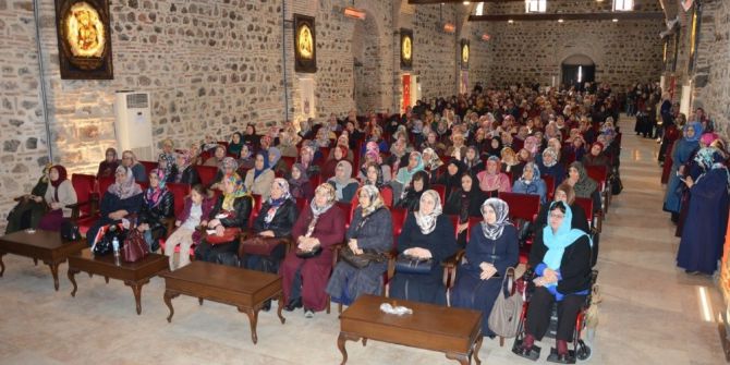 Müftülükten ’Bilgi Ve Değer Bağlamında Kadın’ Paneli