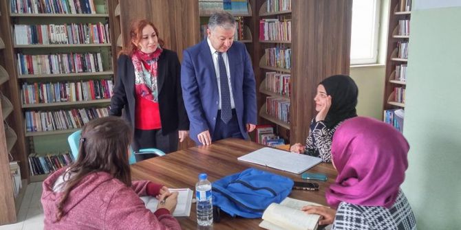 Kaymakam Murat Duru Halkeğitim Kütüphanesini Ziyaret Etti
