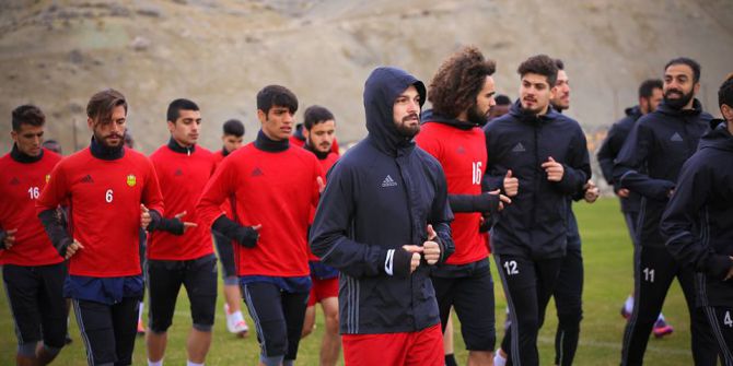 Evkur Yeni Malatyaspor’da İrfan Buz, Futbolcuları Uyardı