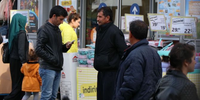 Dolandırıcılar Emellerine Ulaşamadı