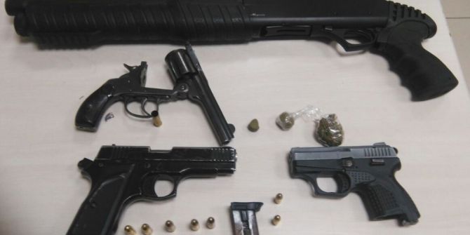 Sakarya’da Çok Sayıda Silah Ve Uyuşturucu Ele Geçirildi