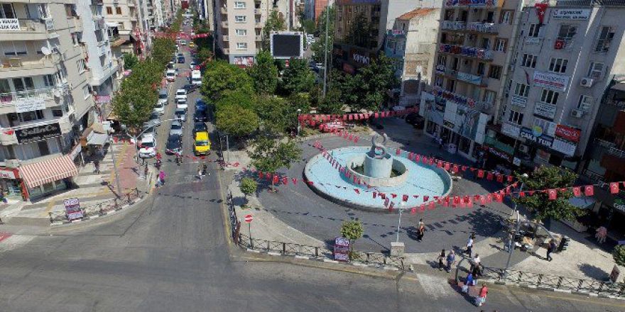 Manolya Meydanının Adı Demokrasi Meydanı Olacak