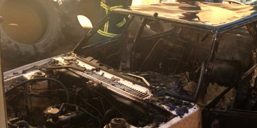 Kullanılmayan Otomobil Yandı