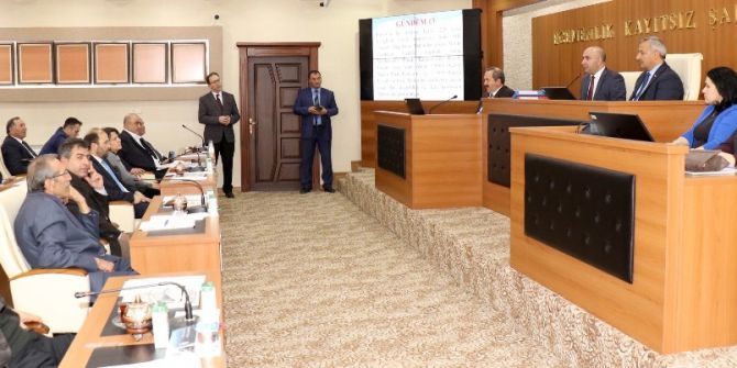 Başkan Sekmen: “Erzurumlular Kardaş Kömeği İle Dar Günde Yanımızda Olan Can Azerbaycanlıları Asla Unutmaz”