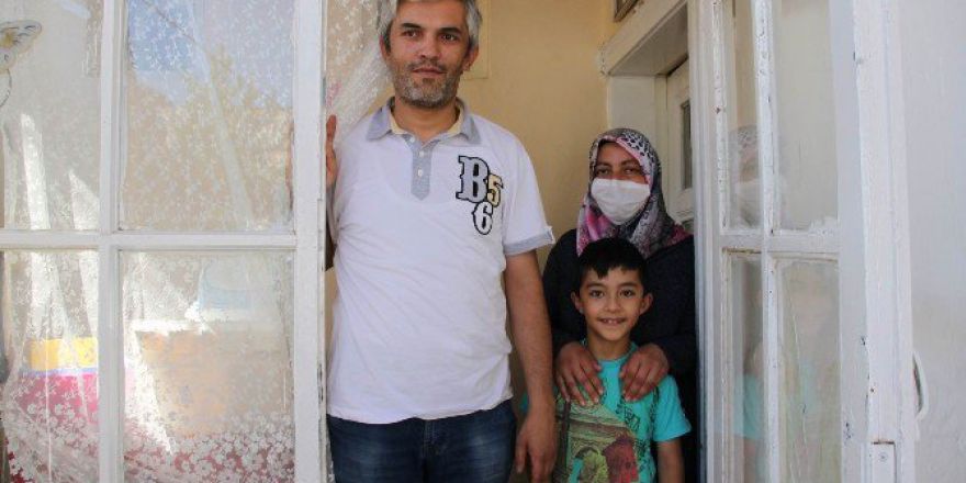 10 Yıllık Eşine Böbreğini Verdi