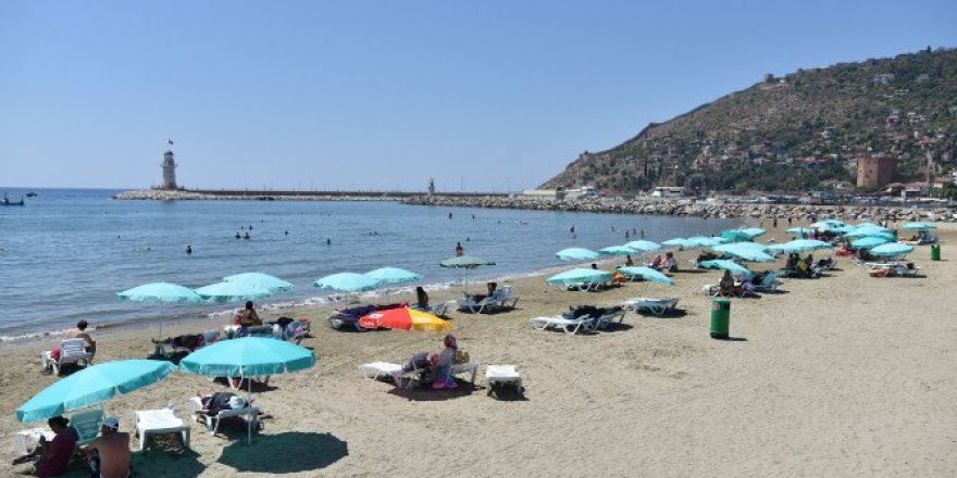 Alanya Galip Dere Halk Plajı Yenilendi
