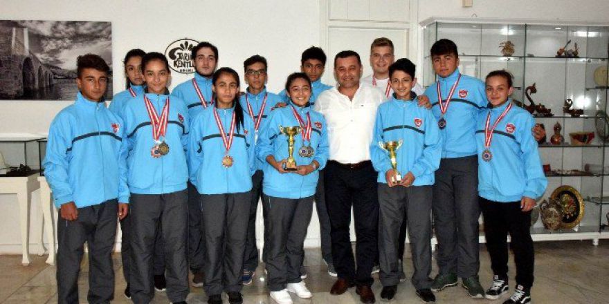 Karate Takımından Başkan Yücel’e Ziyaret