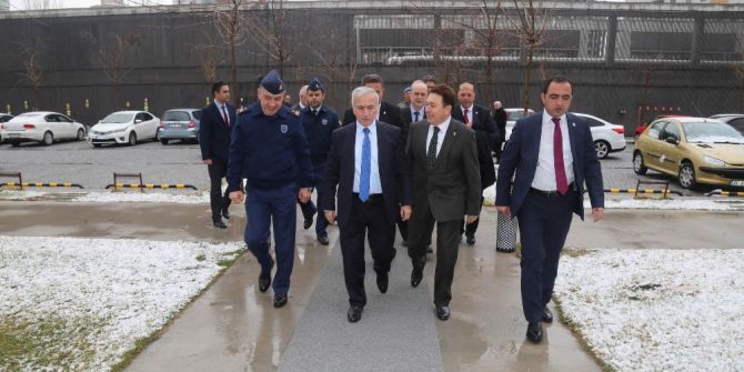 Vali Kamçı İade-i Ziyaretlere Devam Ediyor