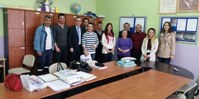 Okul Hizmetlisine Doğum Günü Sürprizi