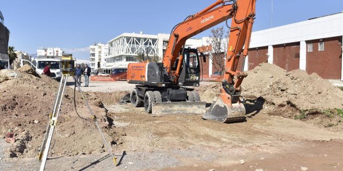 Muratpaşa Gençlik Merkezi’nin Temeli Atıldı