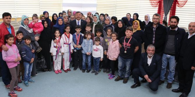 Başkan Karabacak, Minik Tekvandocuları Makamında Ağırladı