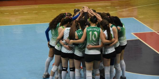 Küçük Kızlar Filede Manisa Birincisi Oldu