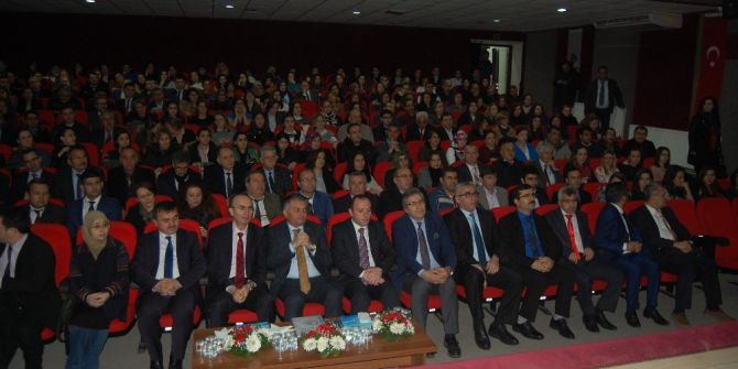 Vali Yazıcı : "Kitap Okumada Ülkemizin Son Sıralarda Olmasından Hicap Duyuyorum"