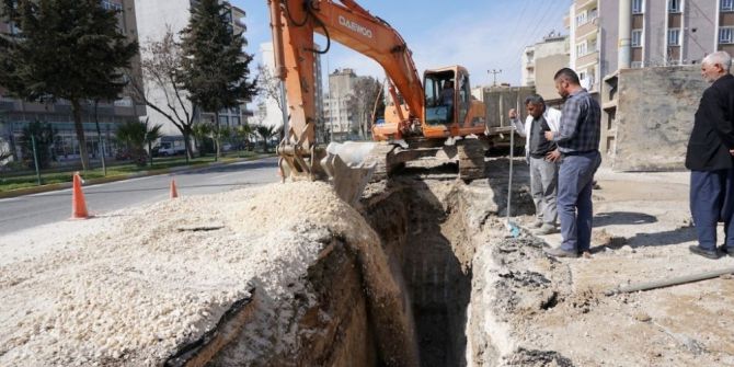 Atatürk Bulvarındaki Alt Yapı Çalışmaları Hızla Devam Ediyor