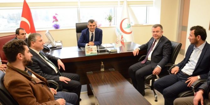 Ak Parti Sağlık Çalışanlarını Unutmadı