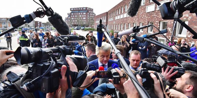 Hollanda Başbakanı Rutte Ve İslam Karşıtı Wilders Oy Kullandı