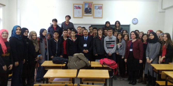 Liseli Öğrenciler Kariyerleri İçin Meslekleri Tanıdı