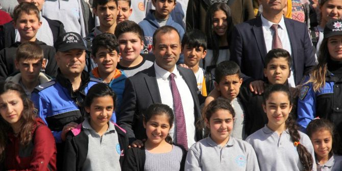 Emniyet Müdürü Ak, 100 Öğrenciyi Geziye Gönderdi