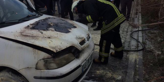 Park Halindeki Otomobil Yandı