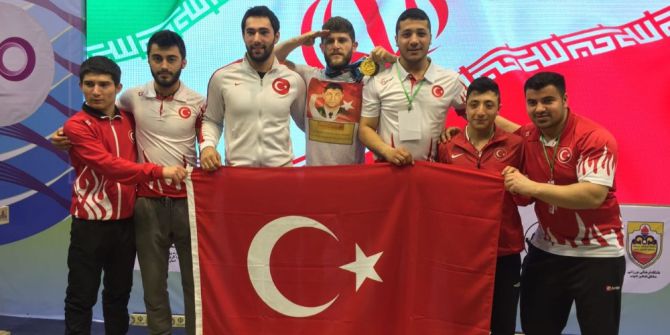 Kazandığı Madalyayı Şehitler Anısına Armağan Etti