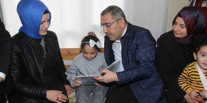 Seher’in Okuma Azmine Başkan Çelikcan Desteği