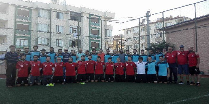 Yalovaspor Top Başı Yaptı