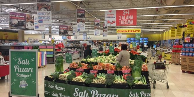 Carrefoursa ’Salı Pazarı’ İle Semt Pazarlarını Hipermarketlerine Taşıdı
