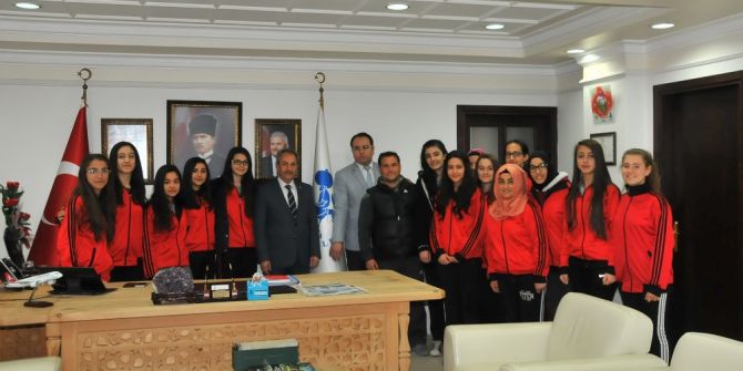 Başarılı Ekiplerden Başkan Akkaya’ya Ziyaret